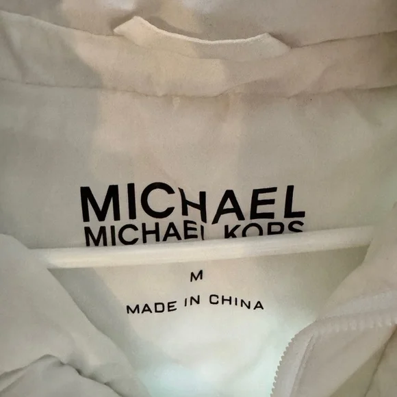 Michael Kors White Puffer Coat with Fur Hood and Black Belt - Picture 4 of 9